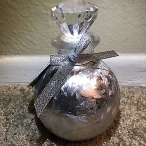 Bathroom hand soap
